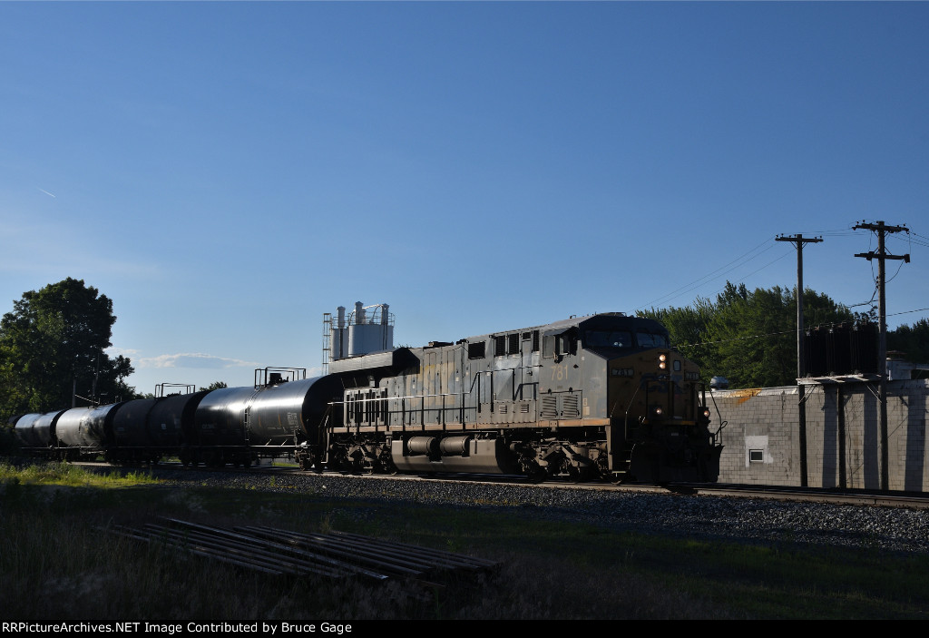 CSX 781